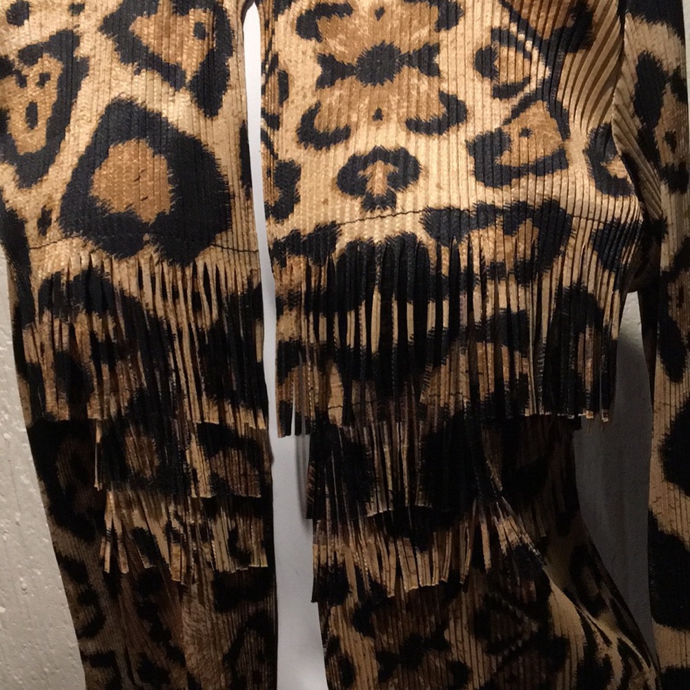 🌼Chico’s Leopard Fringe Jacket.  Small - Picture 2 of 11